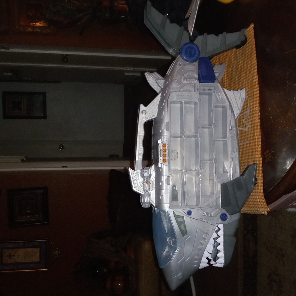 Shark Vehicle Transporter Light and Sound